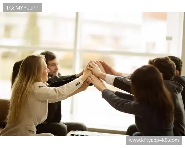 发财圈子中的高效交流技巧，帮助你快速建立信任与合作关系